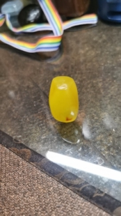 纯天然波海蜜蜡 随型桶珠子  带红皮满油