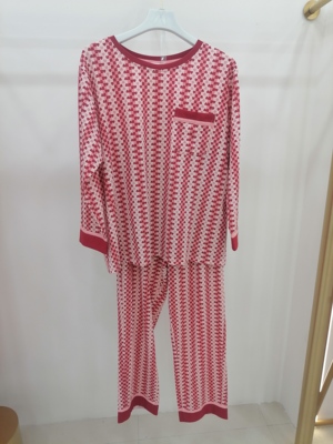 亲亲吾衣春秋冬女款天丝棉圆领套头长袖家居服睡衣516361