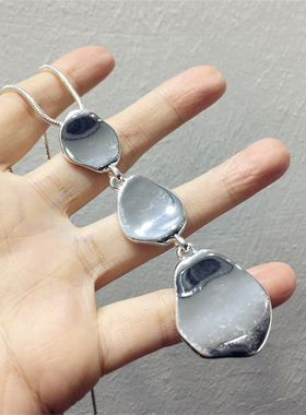 2025秋冬新简约气质百搭小众设计不规则银色金属片几何项链毛衣链