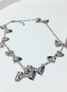 不规则蝴蝶结短款项链