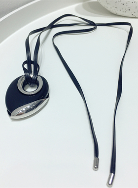 黑色金属椭圆形几何PU人造革项链