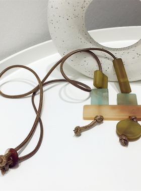 春夏新款小清新气质拼色圆形长方形几何亚克力皮绳项链毛衣链挂件