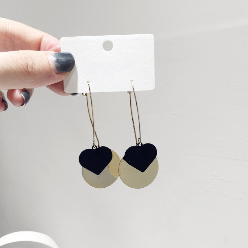 黑色桃心前后两用金属圆片耳环
