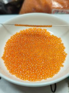 25元 卡二桔色油光捷克米珠 一包450g