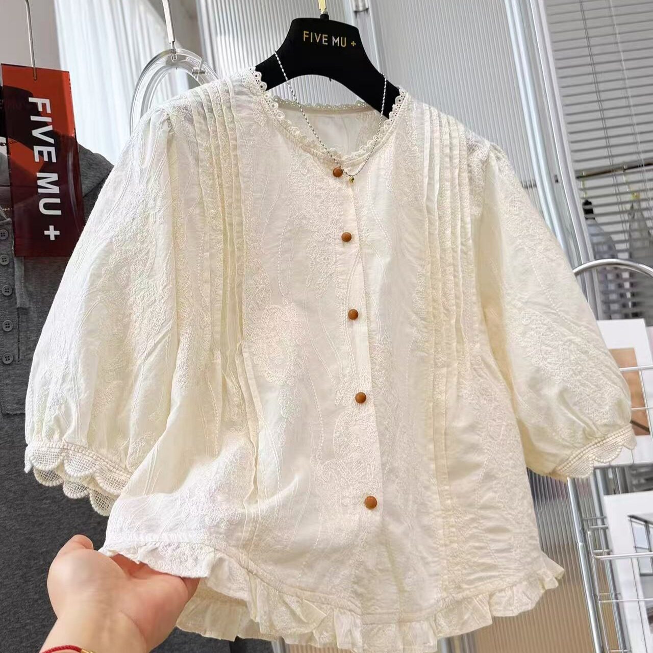 韩系独特花边圆领短款衬衫漂亮小衫女夏季巨好看的短袖上衣娃娃衫