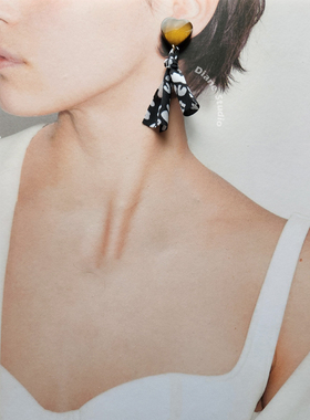 棕色爱心黑色碎花布艺耳钉女乡村度假风海边旅游小众设计复古耳环