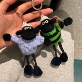 可爱变装 黑色小羊钥匙扣卡通毛绒毛衣公仔包包挂饰情侣蠢萌小挂件