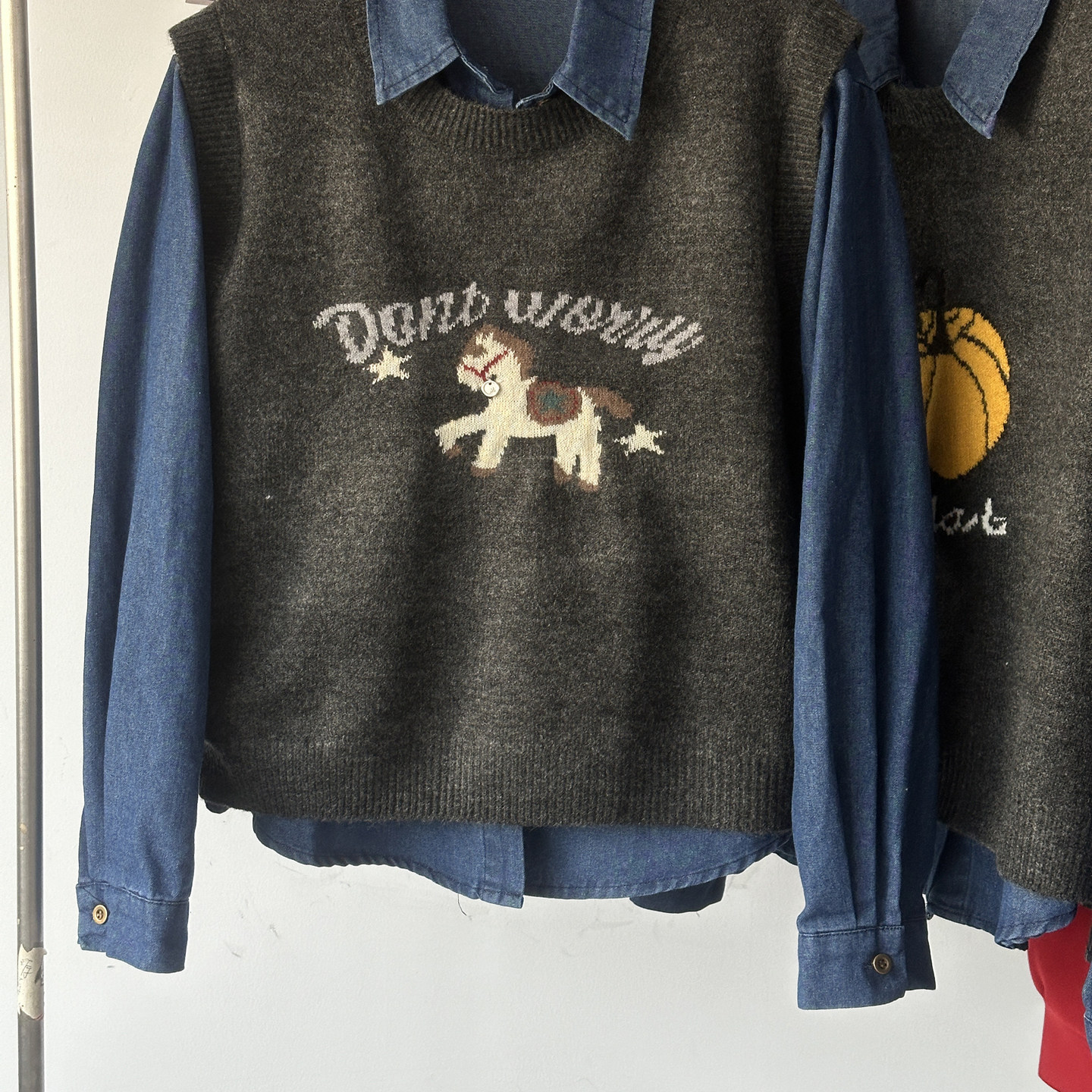 【衬衣+毛衣背心两件套】韩版学院减龄风无袖背心马夹牛仔衬衣潮