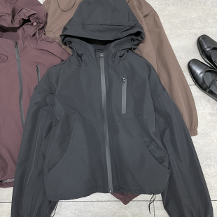 欧货2025秋季 女休闲连帽冲锋衣外套防风户外上衣潮夹克棒球服 新款