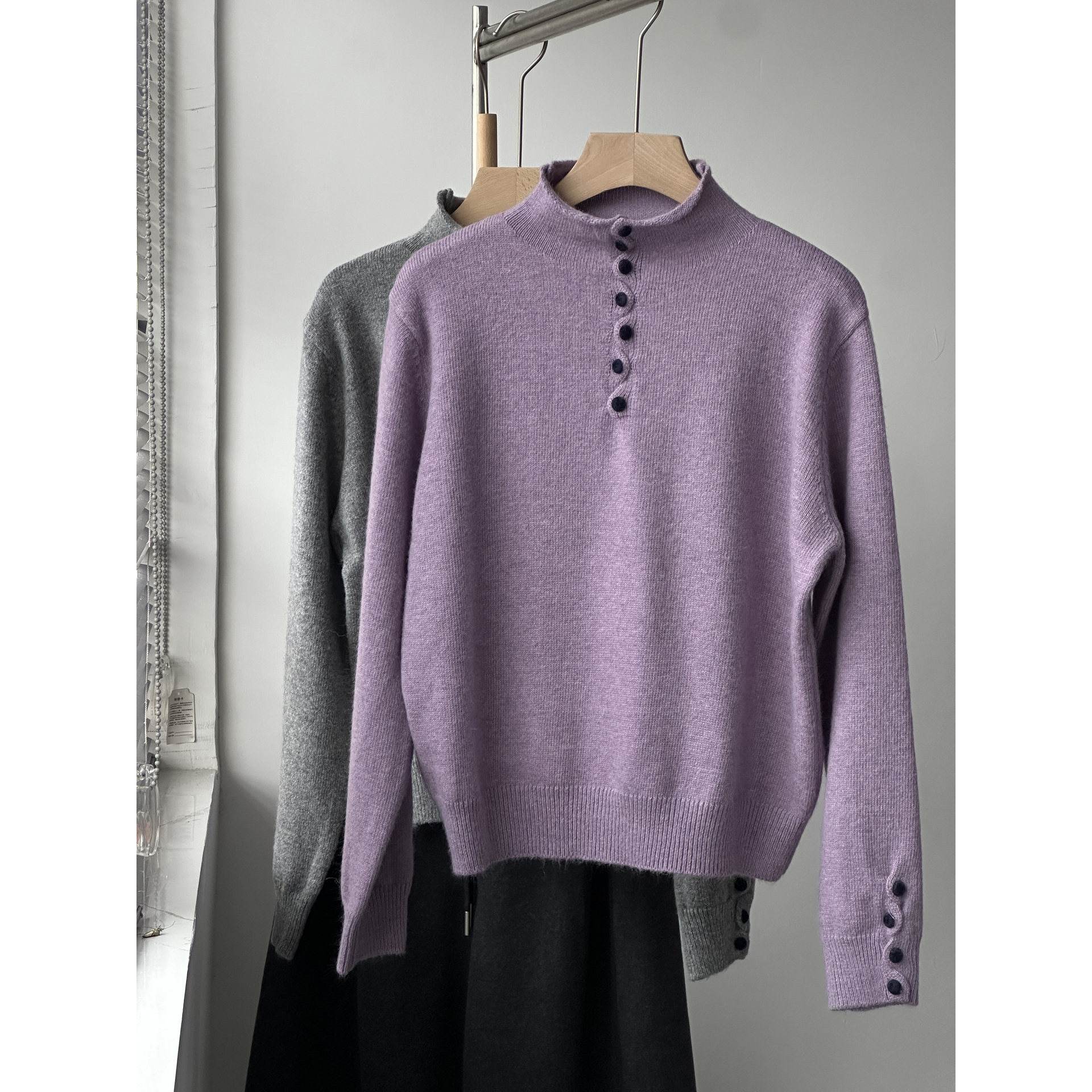 甜美韩系半高领纽扣软糯亲肤针织衫女长袖洋气百搭毛衣上衣打底衫