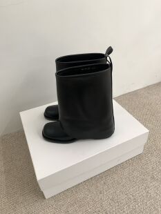 （AMOMENTO韩国正品代购）时尚靴子黑色百搭单品