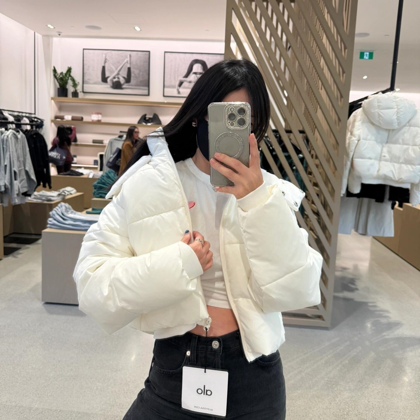 ALO连帽女短款设计感面包服