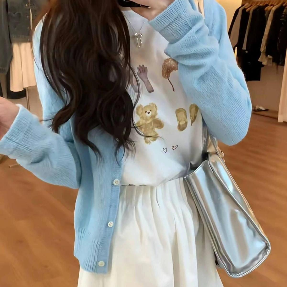 mmt 现货特价～韩系2025气质baby蓝柔软显瘦针织衫+白色半身裙女