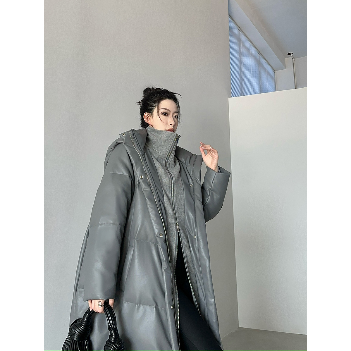 PAPERLLL辛间假两件长款白鸭绒皮羽绒服女2025新款连帽冬季外套
