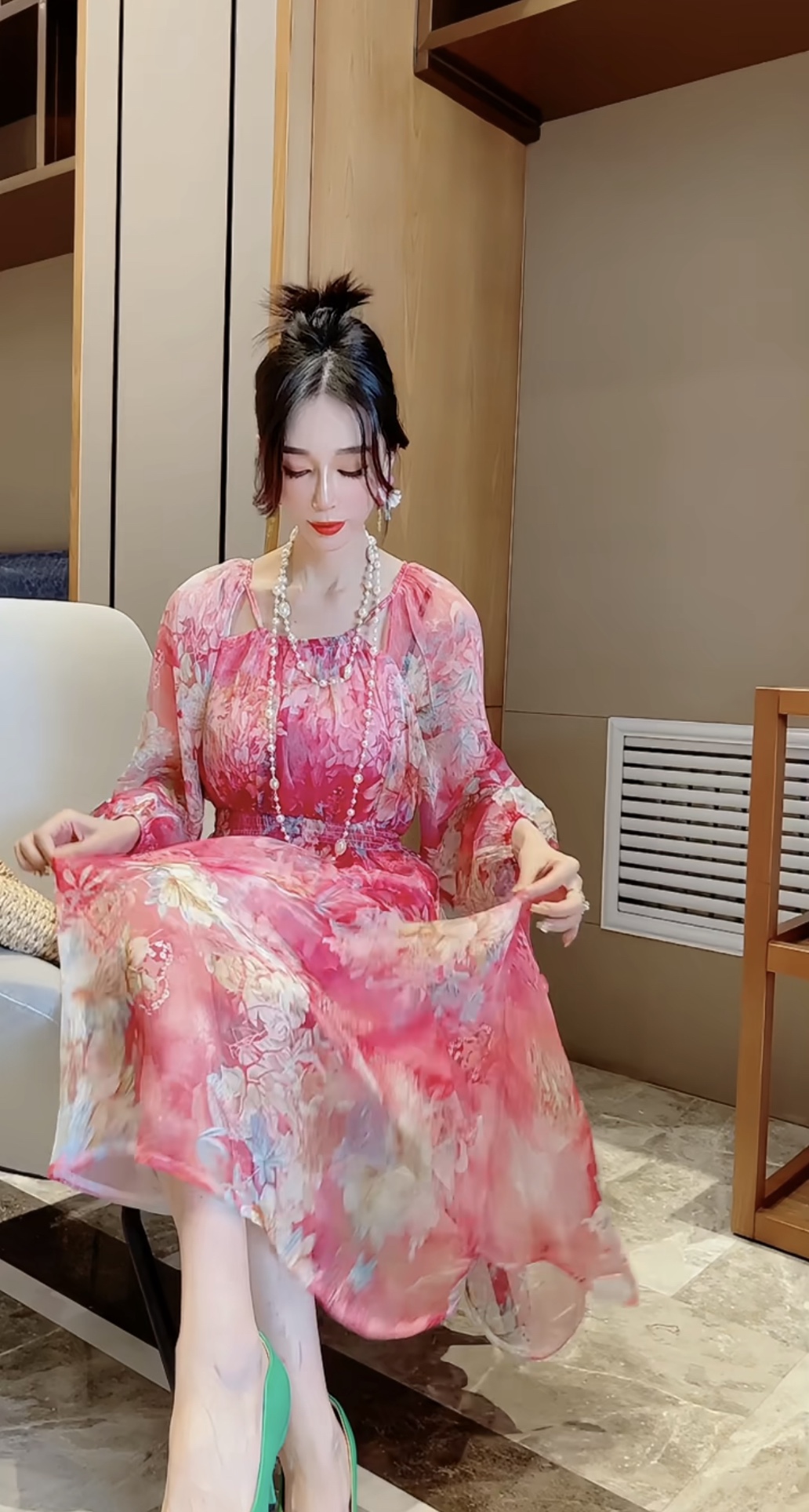 茶歇法式气质女神范高级感长裙海边度假风粉色真丝雪纺印花连衣裙