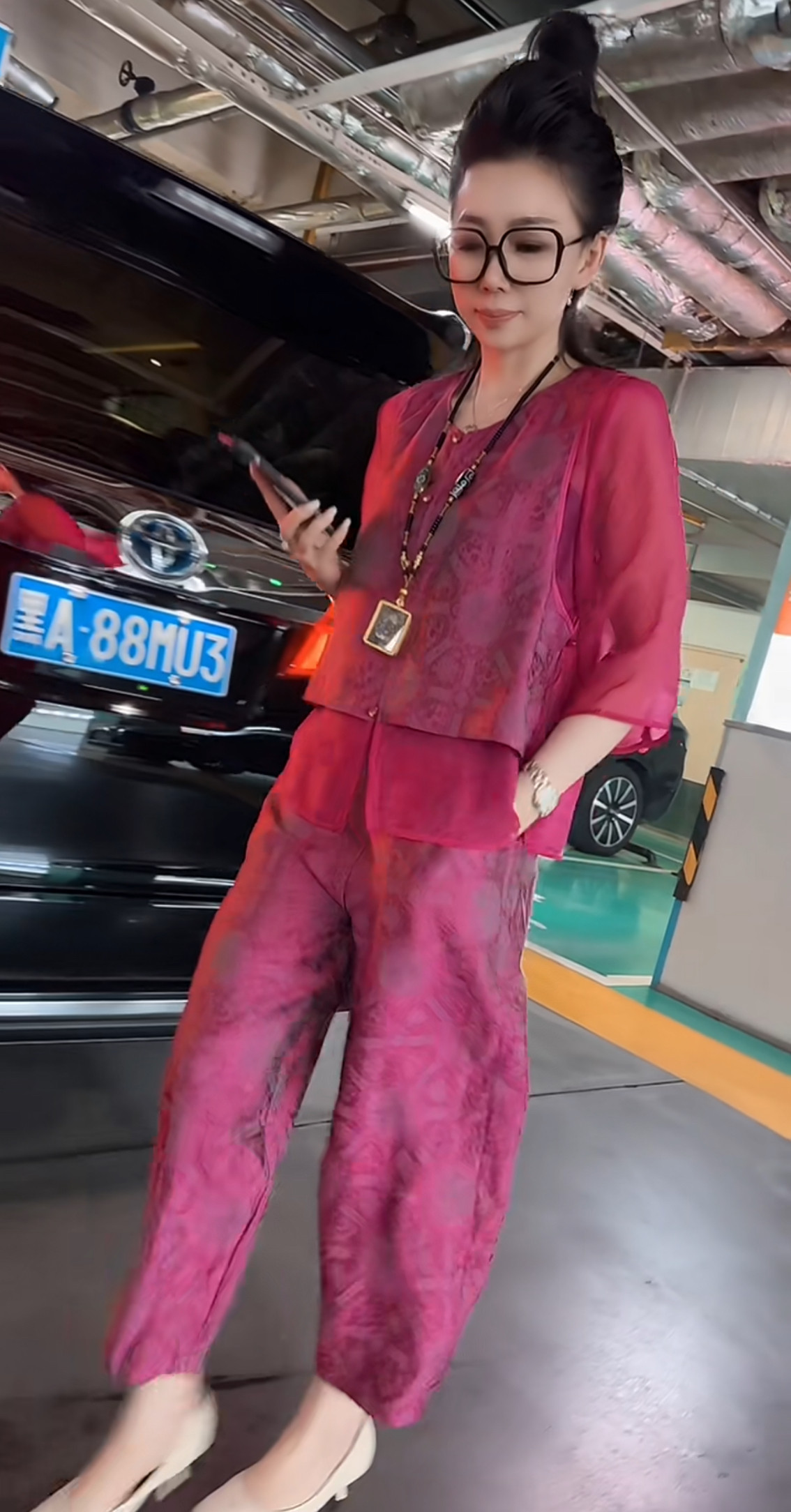 新中式国风琉璃缎提花马甲雪纺假两件上衣九分哈伦裤套装女2026夏