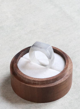 和田玉青花马鞍戒指12号带鉴定