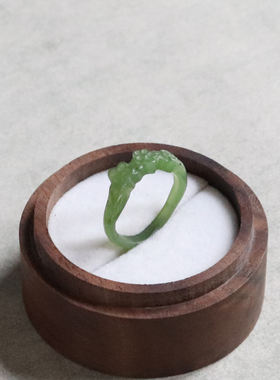 天然和田玉梅花玉石戒指