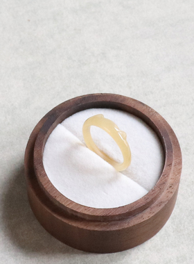 天然和田玉糖玉白玉猫咪戒指设计款猫耳朵绿色圆形玉石指环带证书