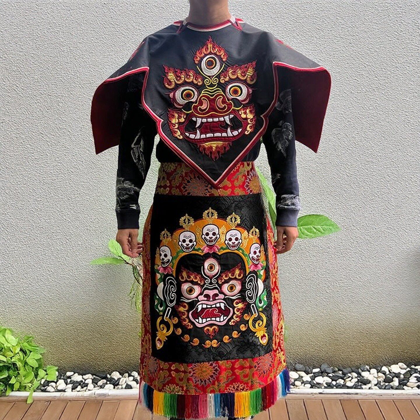 尼泊尔工艺精工刺绣特色佛衣戏服