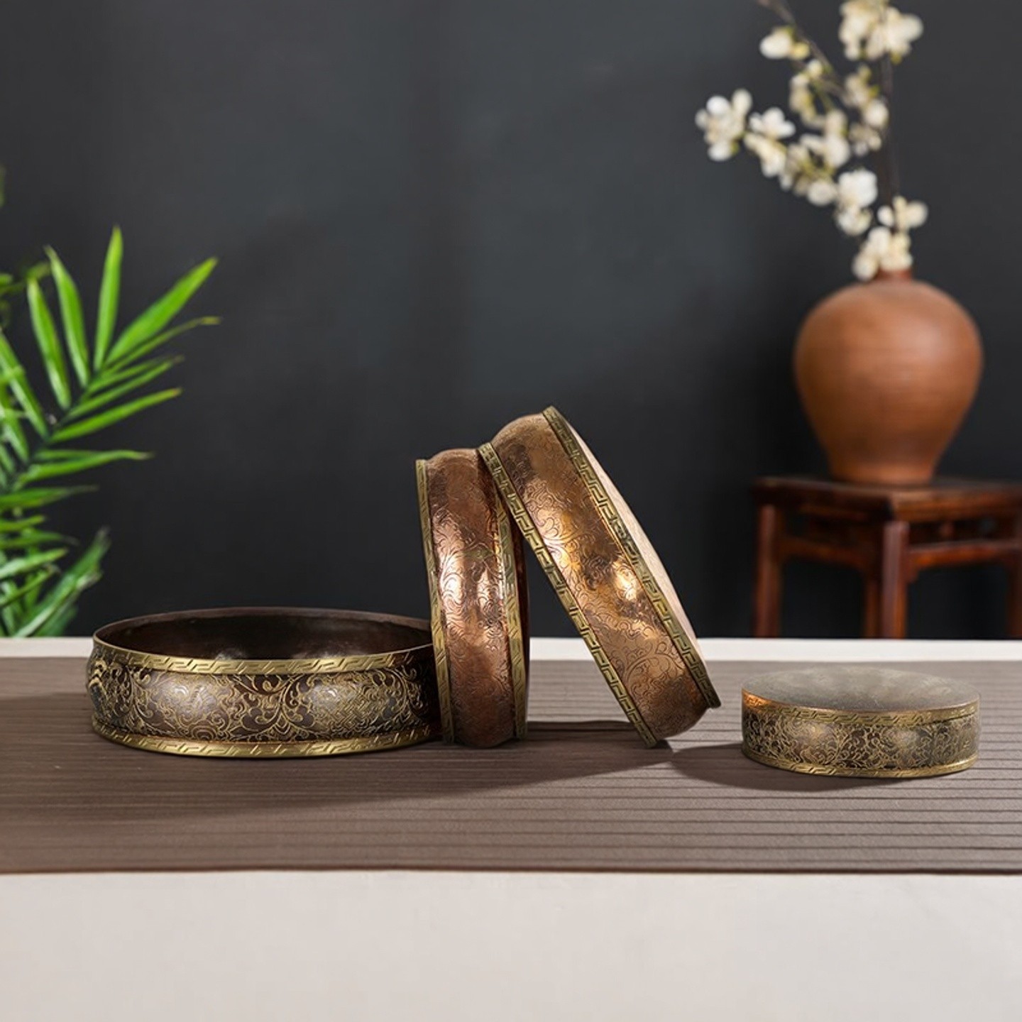 尼泊尔手工八吉祥雕花曼扎盘修盘