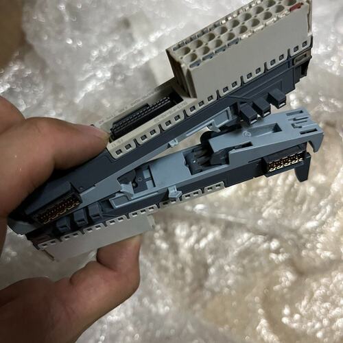 SP底座单元193-6BP00-0AD06ES7193-6BP00-0BA06ES7193-6BP00-0DA0