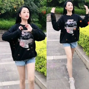 曹颖抖音同款黑色印花卫衣宽松长袖T恤水洗牛仔短裤套装新款春夏