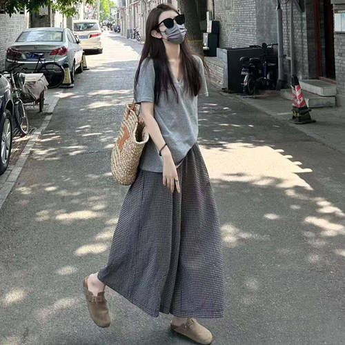 大码格子阔腿裤裙子女夏季薄款宽松显瘦九分休闲直筒a字半身裙裤