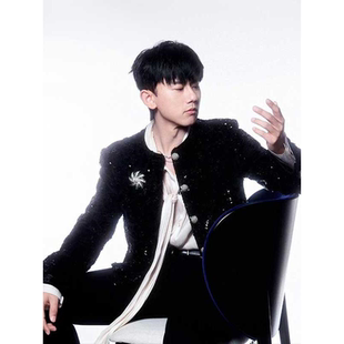 欧洲张杰明星同款黑色小香风亮片重工夹克宽松垫肩高级设计感外套