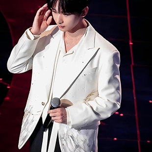 成毅同款 外套男痞帅气质宴会西服上衣 金色手工钉珠链条设计感西装