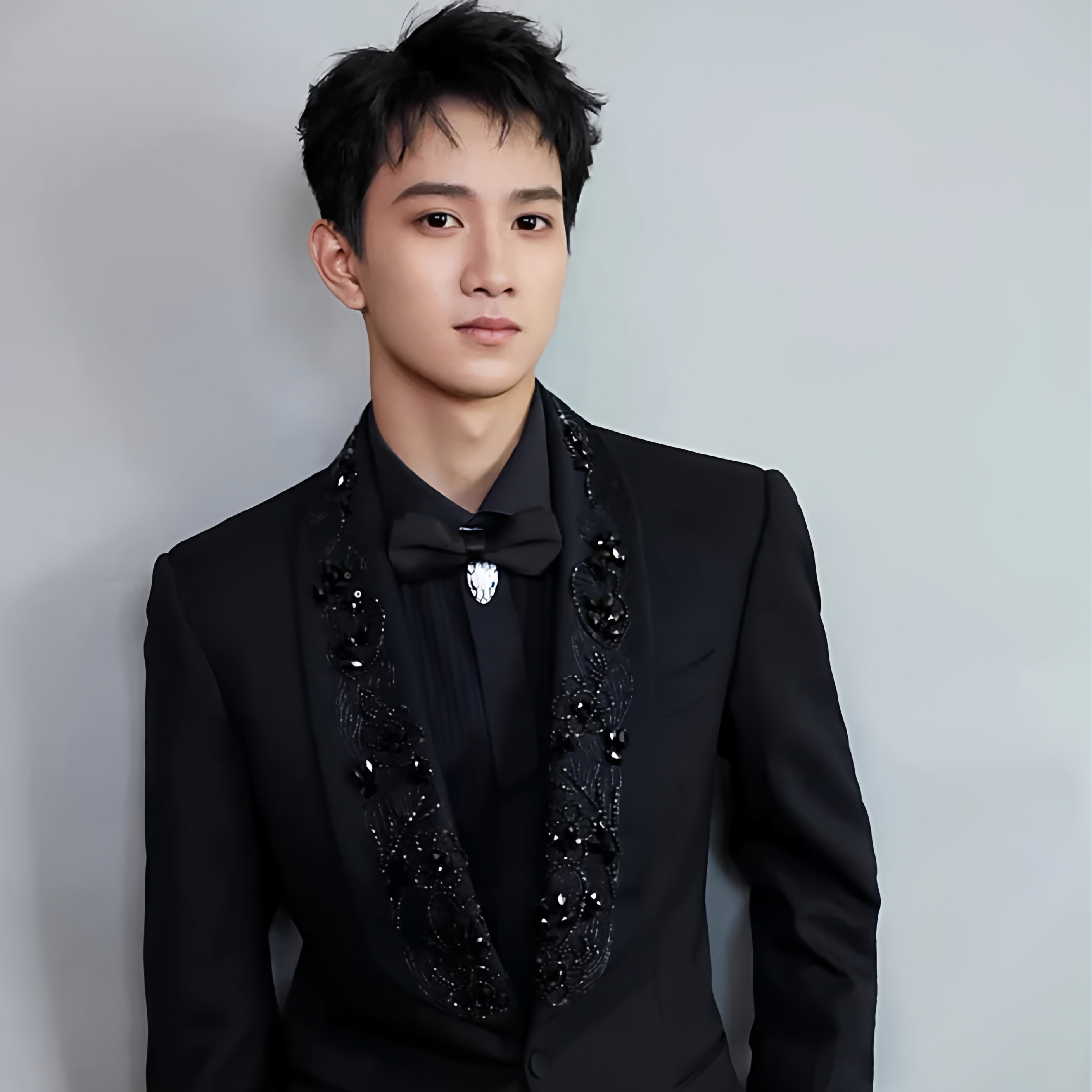 明星敖子逸同款黑色手工绣珠青果领西装男高级感百搭休闲垫肩西服,男装,休闲西服,淘宝优惠券,粉丝福利购,淘宝优惠卷