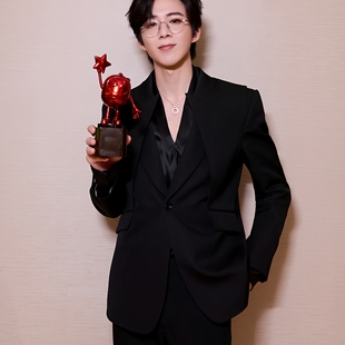 英伦修身 潮流垂感韩版 西服外套男 黑色高级感不规则西装 刘宇宁同款