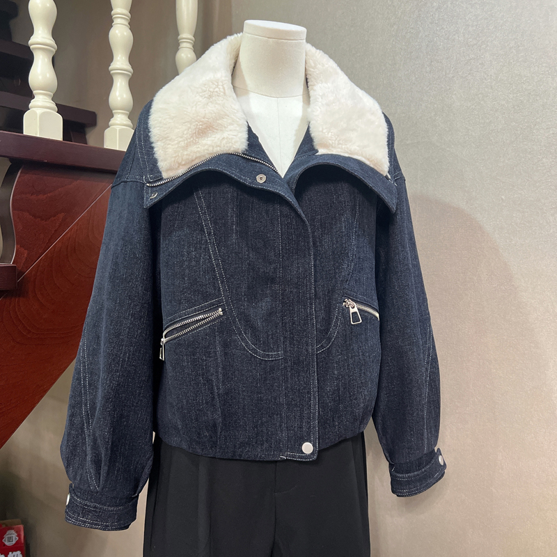 妈妈装毛毛大翻领加绒牛仔外套