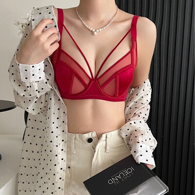 性感纯欲本命年红色内衣女