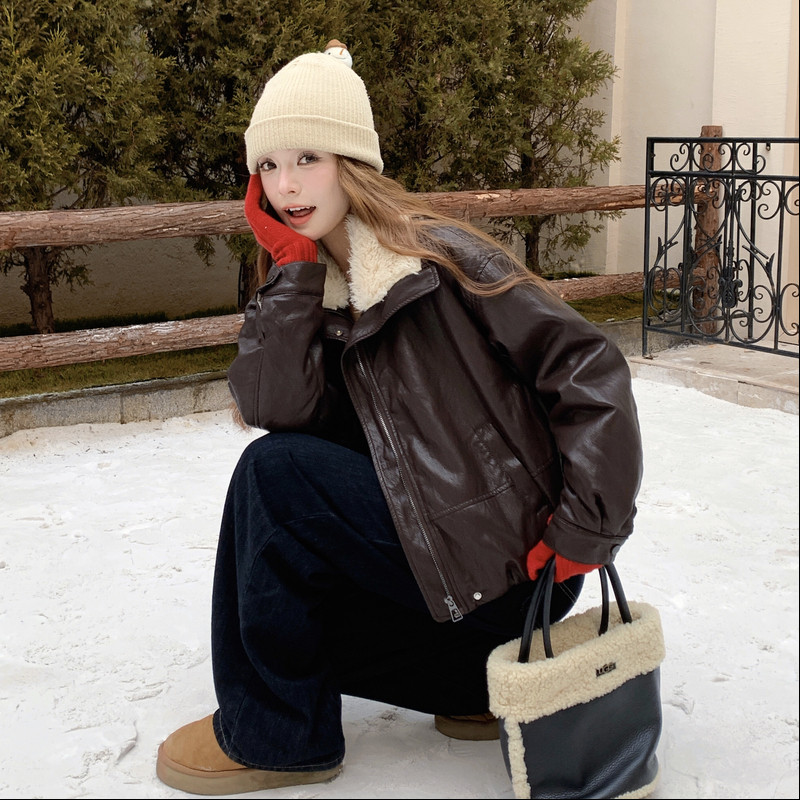 新款现货羊羔毛毛领PU皮外套加绒保暖棉服潮1536642P165K238,女装皮衣,艾青服饰