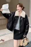 新款现货羊羔毛毛领PU皮外套加绒保暖棉服潮1536641P165K238，女装皮衣，艾青服饰