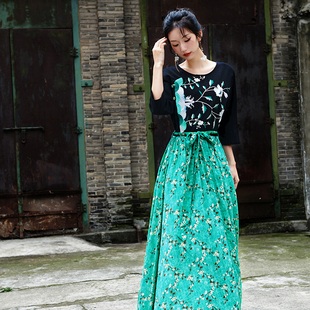 此岸歌声*原创-黑底绣花拼绿花连衣裙  烟笼寒水(即将下架）