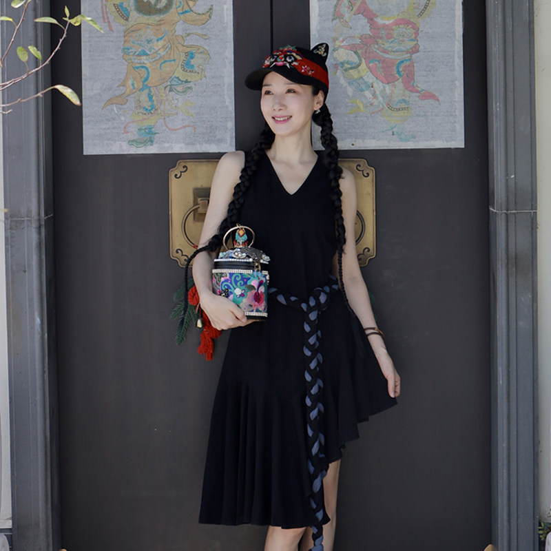 此岸歌声*原创设计店-气质小黑裙  冰雪美人