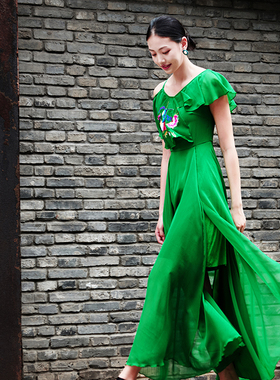 此岸歌声*绿色树皮绉松桃绣吊带裙七月的大雨来而复去（售完即止