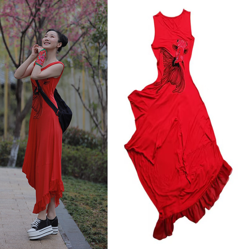 此岸歌声*原创设计店-鱼绣设计师小红袍   我有一壶酒（很小量）