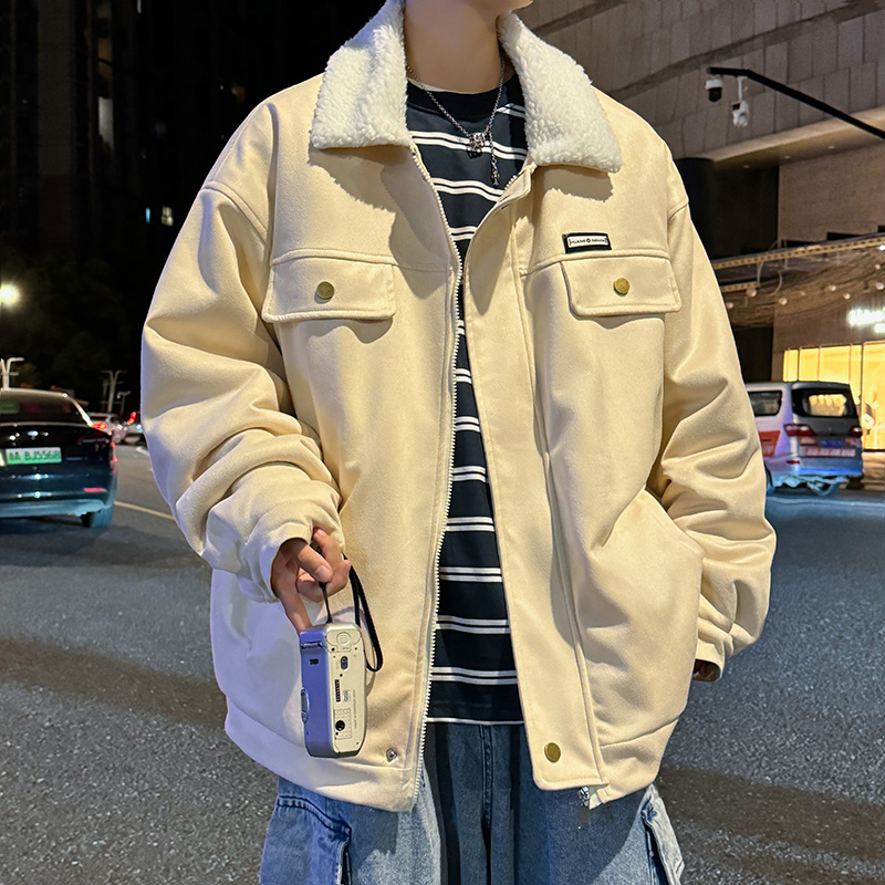米白色