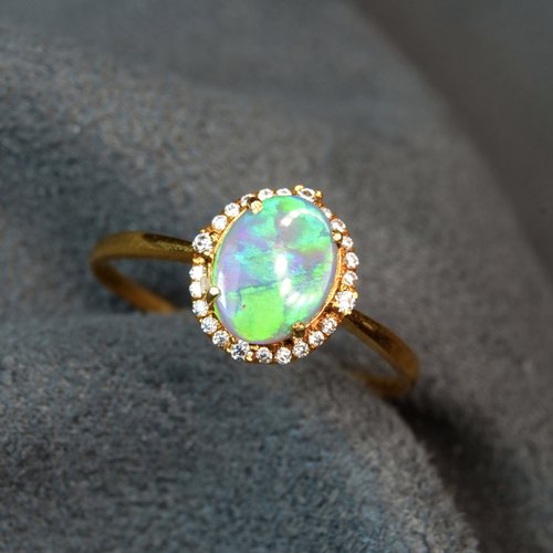 18k澳大利亚黑欧泊戒指