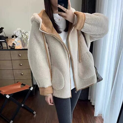 胖mm特大码300斤高级感软糯羊羔绒外套女秋冬季保暖宽松连帽上衣