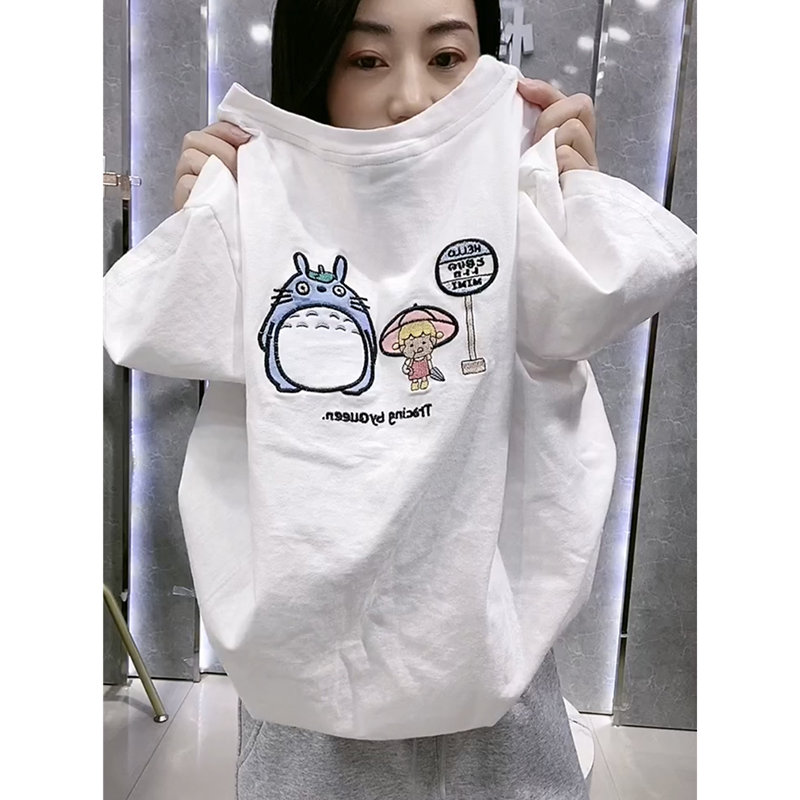 胖mm特大码2-300斤日系动漫龙猫前后刺绣短袖t恤女夏减龄纯棉上衣