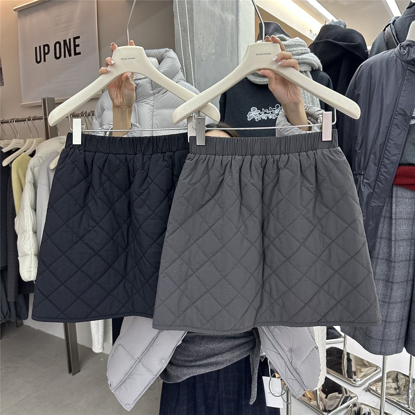 胖mm特大码250斤韩版松紧腰菱格夹棉半身裙女秋冬季保暖a字型短裙