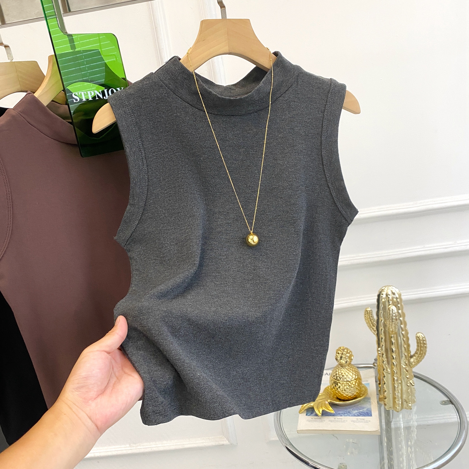 胖mm大码200斤保暖背心女冬半高领加绒磨毛恒温柔软修身打底马甲