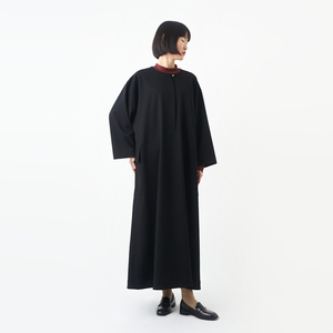 黑色经典优雅气质连衣裙小鱼秋冬新款宽松原创小众设计感时髦裙袍