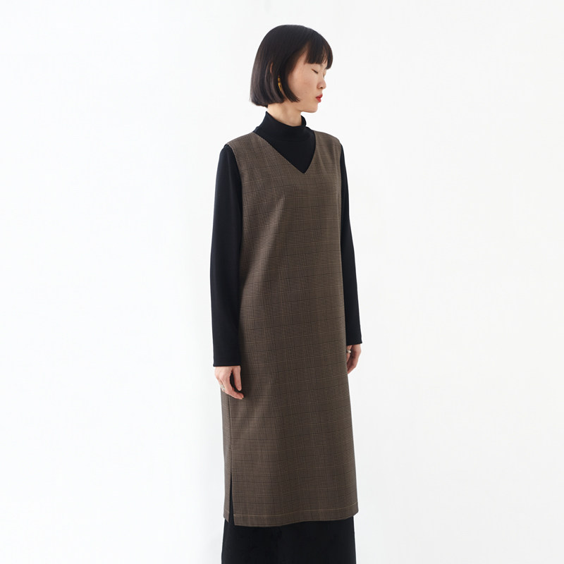 经典格纹知性V领小众气质背心裙 小鱼秋冬新款简约复古无袖连衣裙