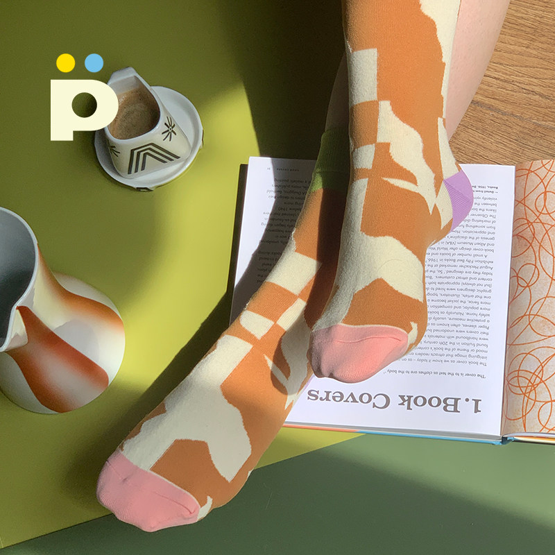 韩版百搭奶牛中筒袜原创图案