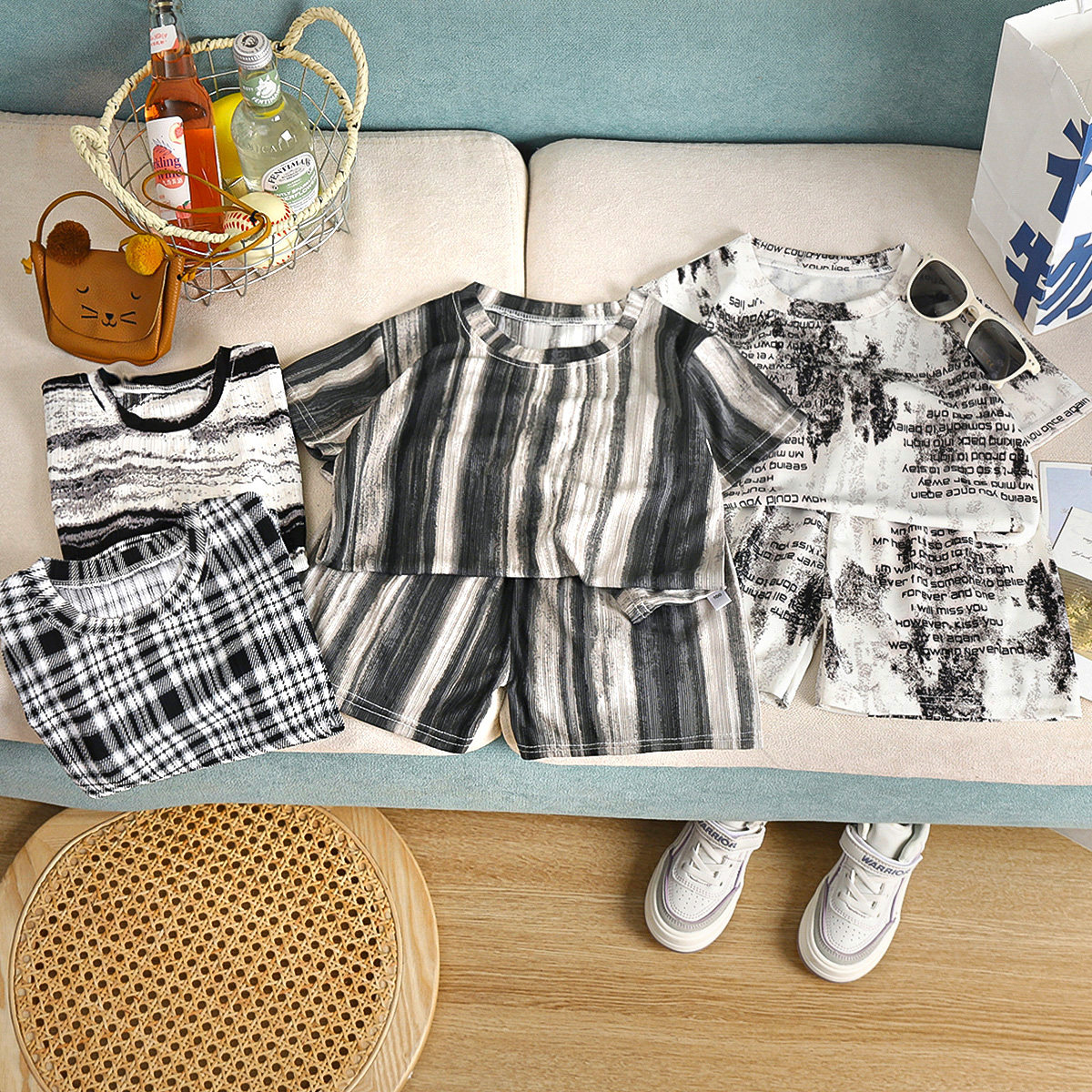 唯可小童复古条纹格子T恤衫套装夏季短袖短裤两件套洋气减龄